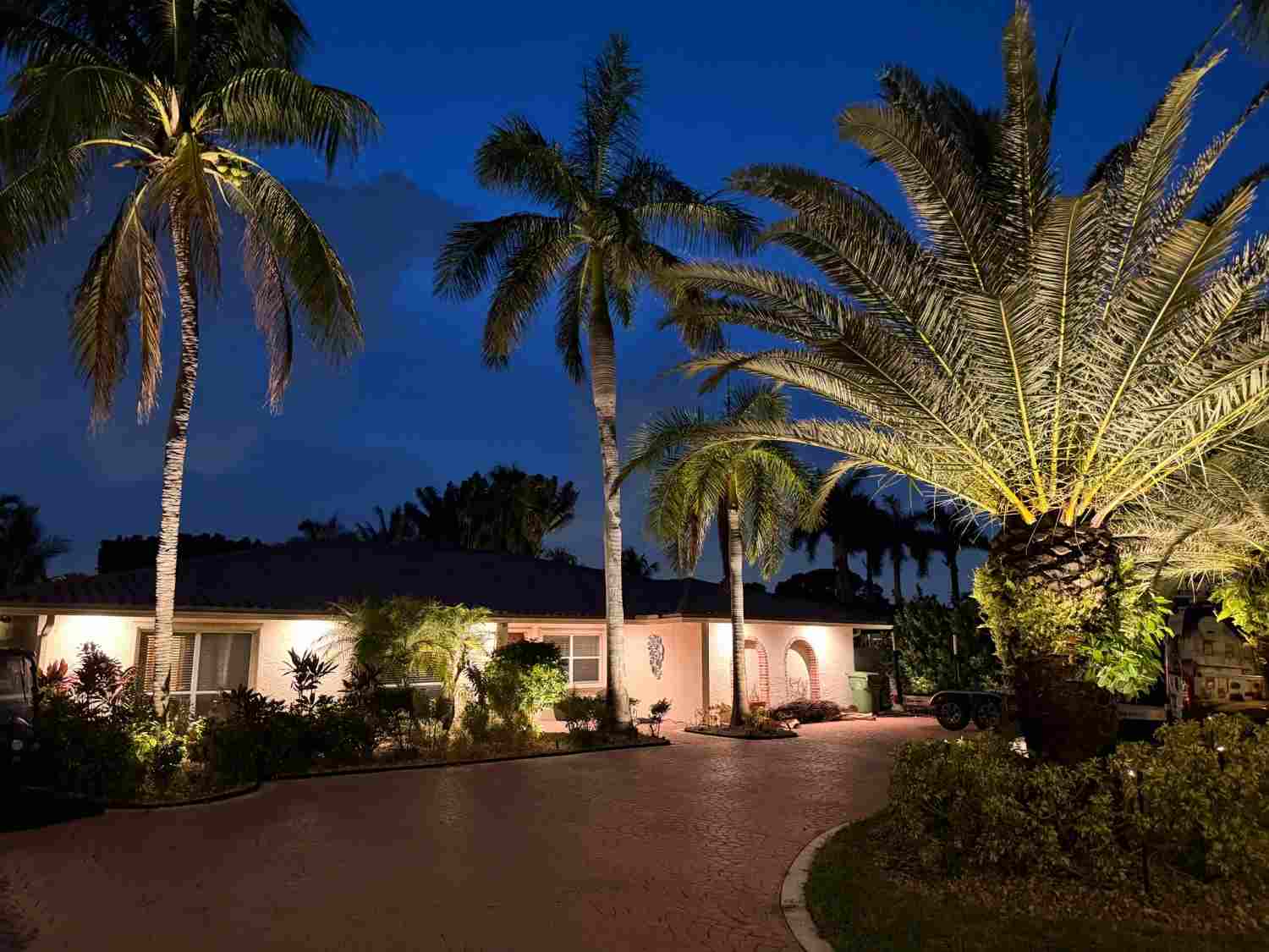 outdoor lighting ideas for backyard