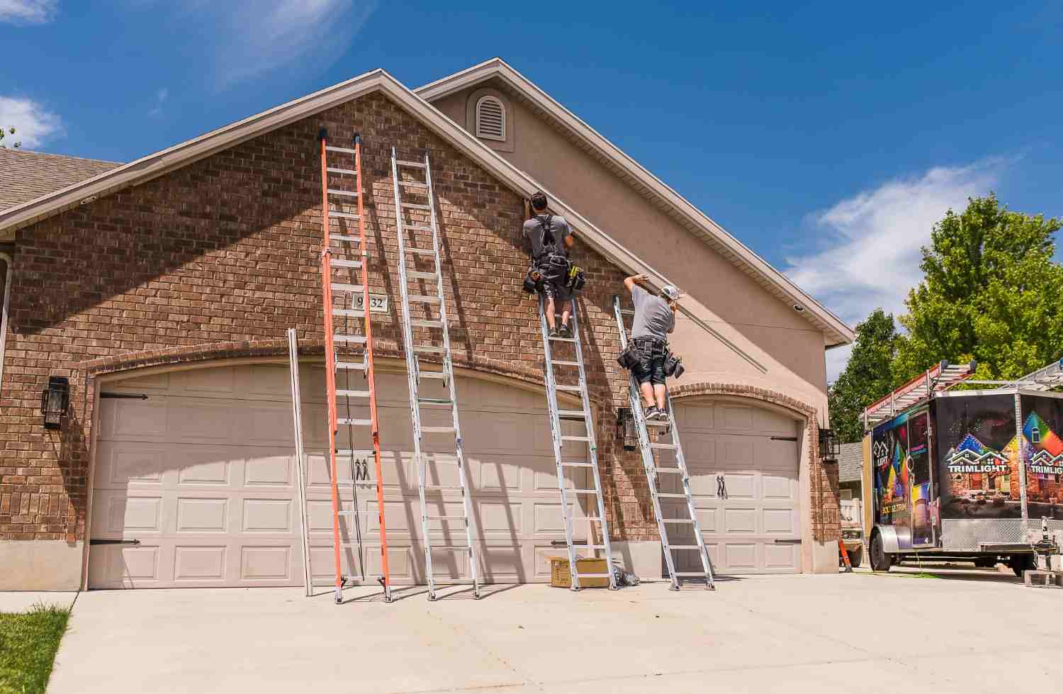 permanent lighting installer